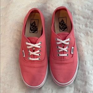 Women’s VANS - SIZE 7.5